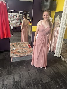 expert-tips-for-altering-a-party-dress-without-ruining-it