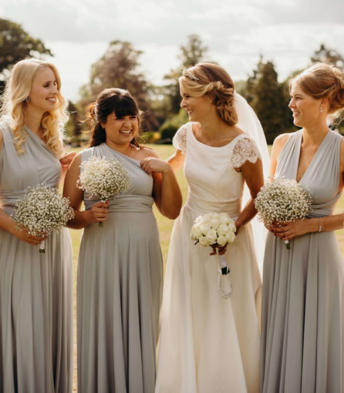 Saskias-bridesmaids-in-Dove-Grey-1024x683